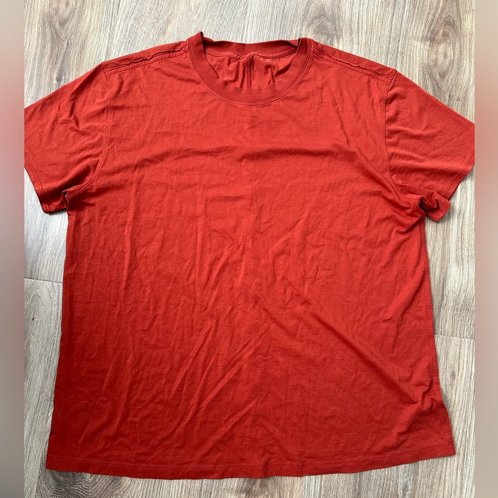 Lululemon All Yours tee. Size 8